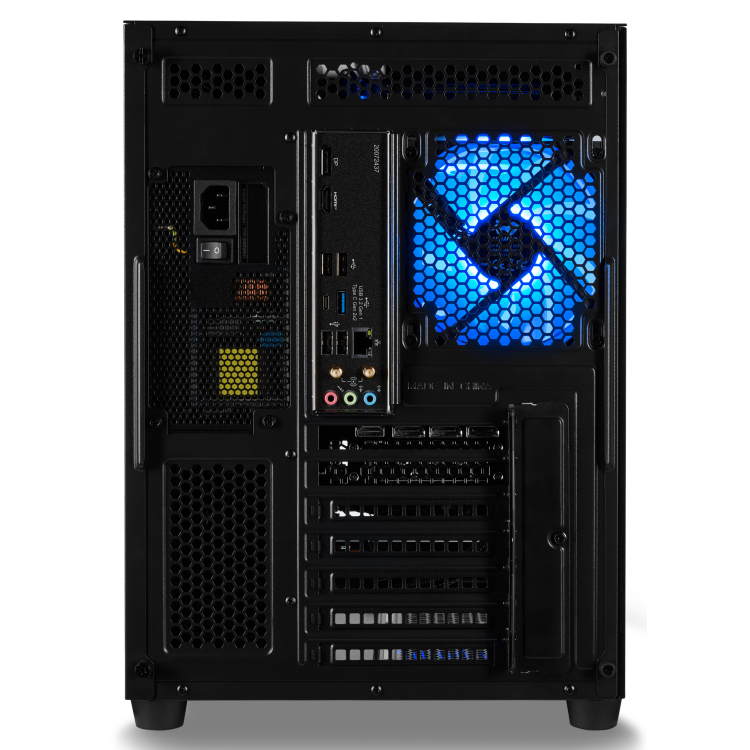 Medion ERAZER Tank X15 AMD Ryzen 7-7800X3D 32GB RAM 2TB SSD RTX 5070 Windows 11 Gaming PC