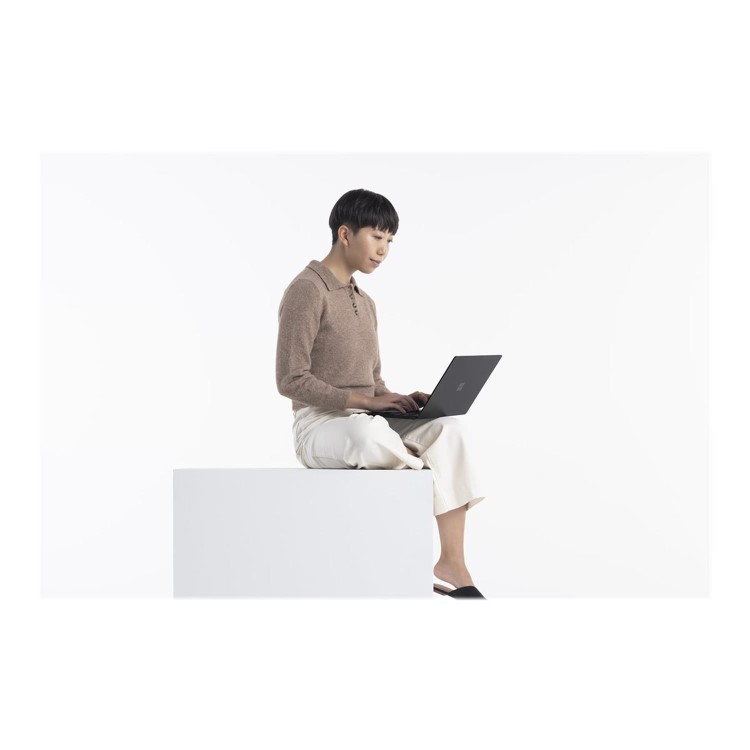 Microsoft Surface Laptop 4 Core i7 8GB RAM 512GB SSD 13 Inch Windows 11 Pro Laptop