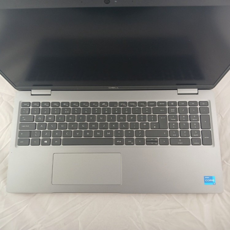 Refurbished Dell Latitude 5520 Core i5-1135G7 8GB RAM 256GB SSD 15.3 Inch Windows 11 Home Laptop