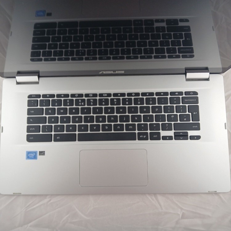 Refurbished ASUS C523 Intel Pentium N4200 4GB RAM 64GB SSD 15.6 Inch Chromebook