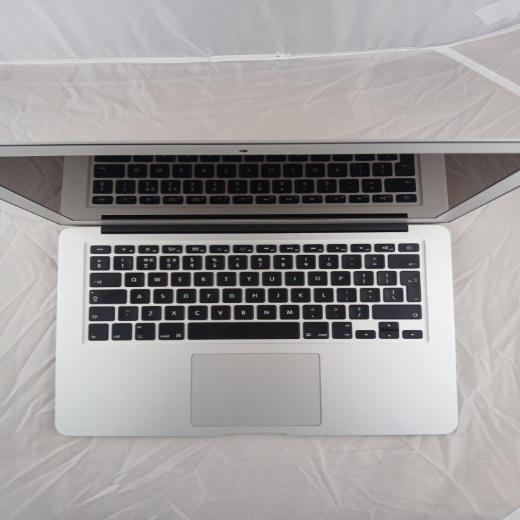 Refurbished Apple MacBook Air 13 Inch Core i5 8GB RAM 128GB SSD 2017 macOS Monterey