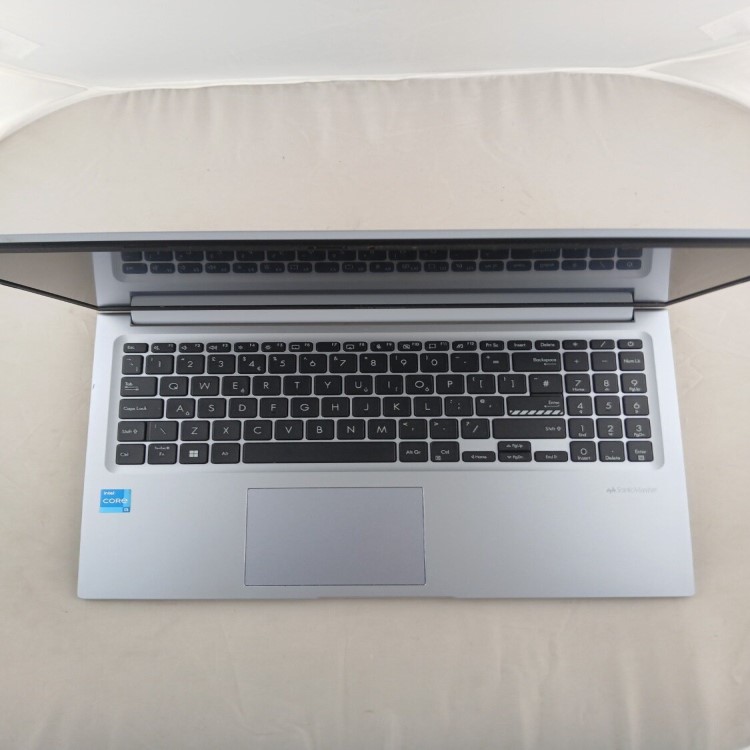 Refurbished ASUS Vivobook X1502ZA Core i3-1220P 8GB RAM 256GB SSD 15.6 Inch Windows 11 Home Laptop