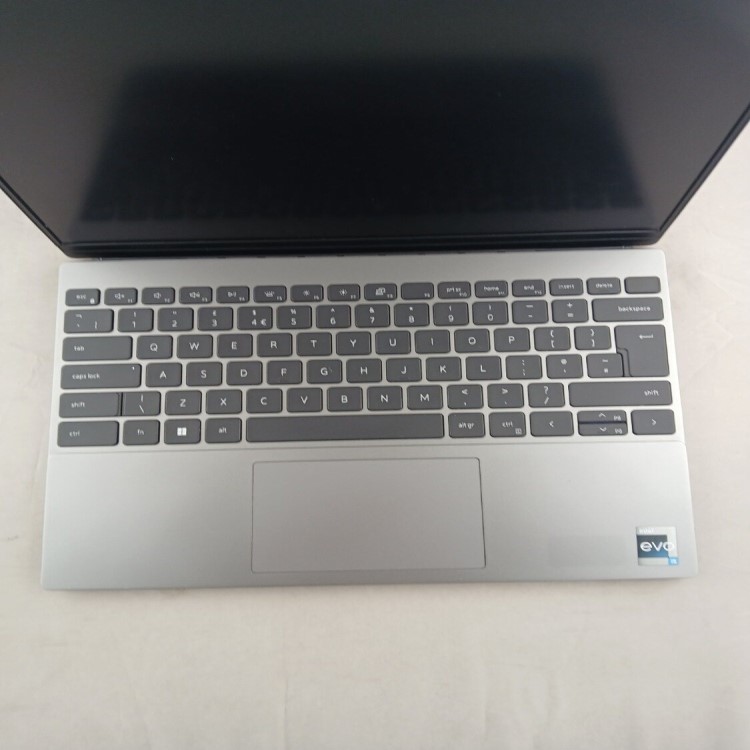 Refurbished Dell Vostro 5320 Core i5-1240P 8GB RAM 256GB SSD 13.3 Inch Windows 11 Home Laptop