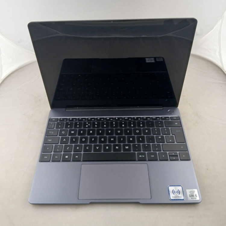 Refurbished Huawei WRTB-WXX9 Core i5-10210U 8GB RAM 512GB SSD 13.1 Inch Windows 11 Home Laptop