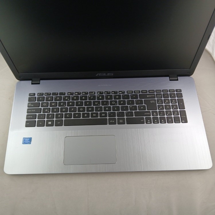 Refurbished ASUS Vivobook X705MAR Intel Celeron N4020 8GB RAM 256GB SSD 17.1 Inch Windows 11 Laptop